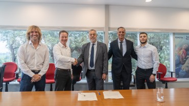 Toyota Argentina y CESVI Argentina firmaron un acuerdo de colaboración para el desmantelamiento y reciclado de vehículos en el fin de ciclo de vida