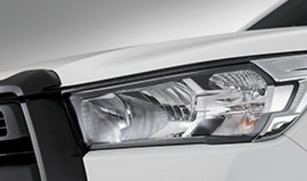 Embellecedor cromado de faros delanteros - Luz Halógena (Hilux 2021)